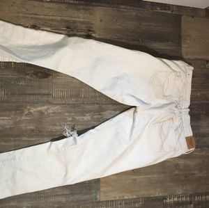 Abercrombie & Fitch Jeans - Ambercrombie destroyed skinny sz 6 Abercrombie & Fitch Jeans - Ambercrombie destroyed skinny sz 6